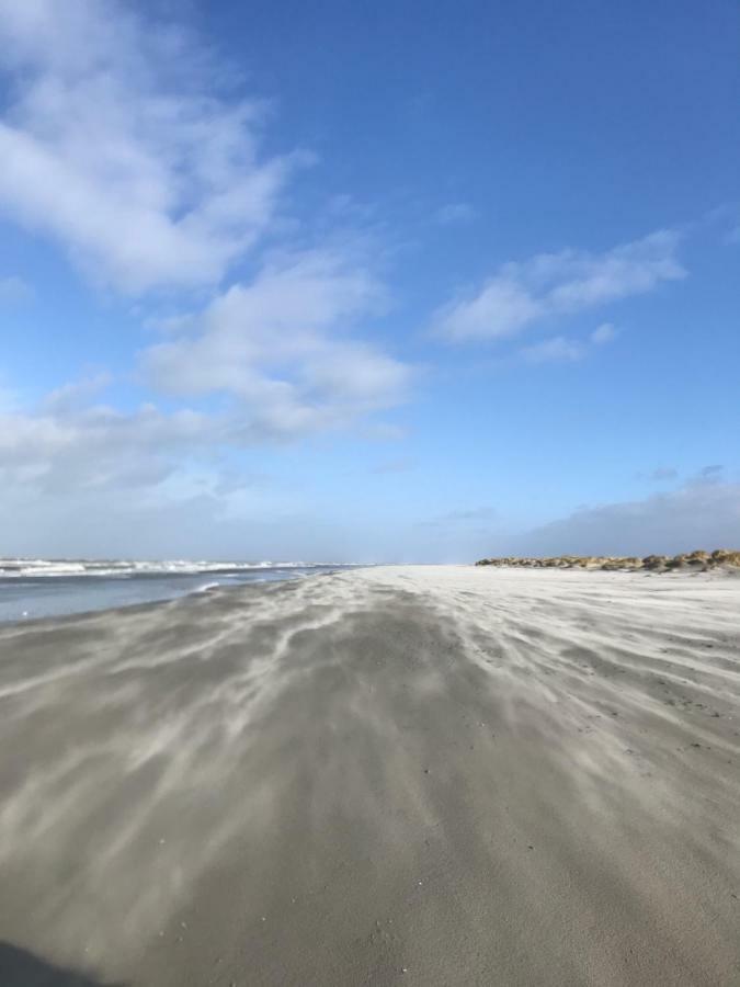 Strandlogement Om De Noord Schiermonnikoog Exteriör bild